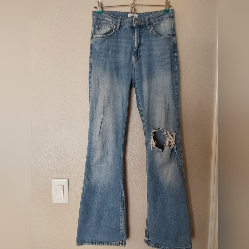 Forever 21 Jeans, Women's Size: 28 Forever 21 Distressed Denim Blue Jeans